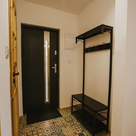 Dom wakacyjny Rower-narty-leżak - Całoroczne, Niezależne, Taras, Grill, Zadaszone Jacuzzi, Ognisko, Duży Teren, Blisko Las, Trasy Rowerowe Single-track, Piesze Wędrówki, Narty