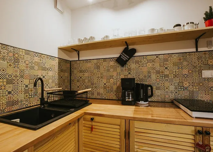 Rower-narty-lezak - Caloroczne, Niezalezne, Taras, Grill, Zadaszone Jacuzzi, Ognisko, Duzy Teren, Blisko Las, Trasy Rowerowe Single-track, Piesze Wedrowki, Narty