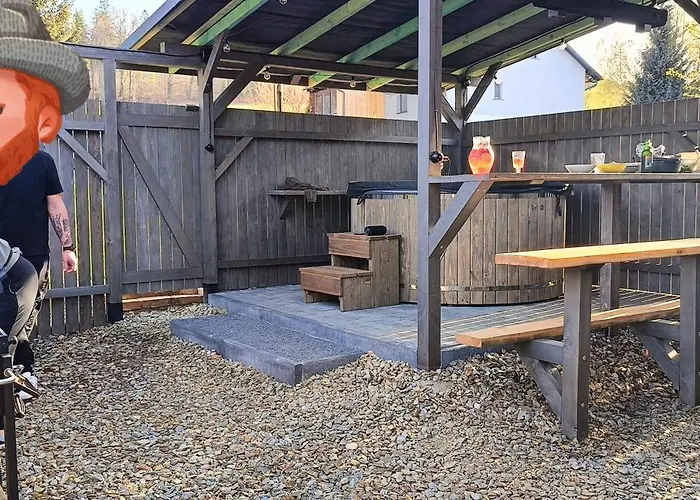 Rower-narty-lezak - Caloroczne, Niezalezne, Taras, Grill, Zadaszone Jacuzzi, Ognisko, Duzy Teren, Blisko Las, Trasy Rowerowe Single-track, Piesze Wedrowki, Narty Ferienhaus *